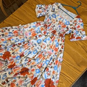 Floral Maxi Dress with Ruffled Sleeves